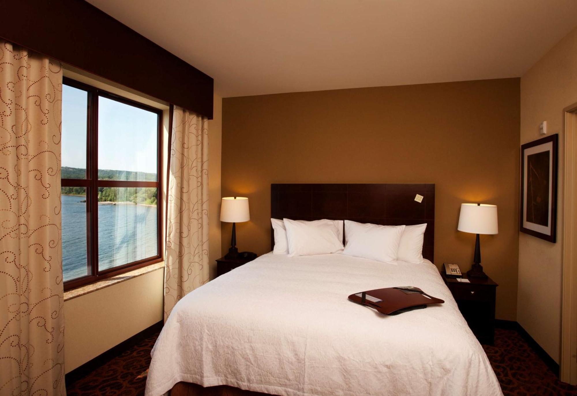 Hampton Inn Marquette-Waterfront Εξωτερικό φωτογραφία
